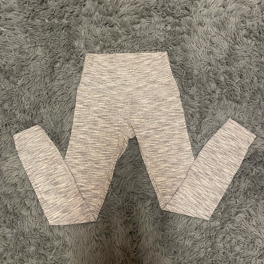 Lululemon Wunder Train High-Rise Tight 28” Leggings